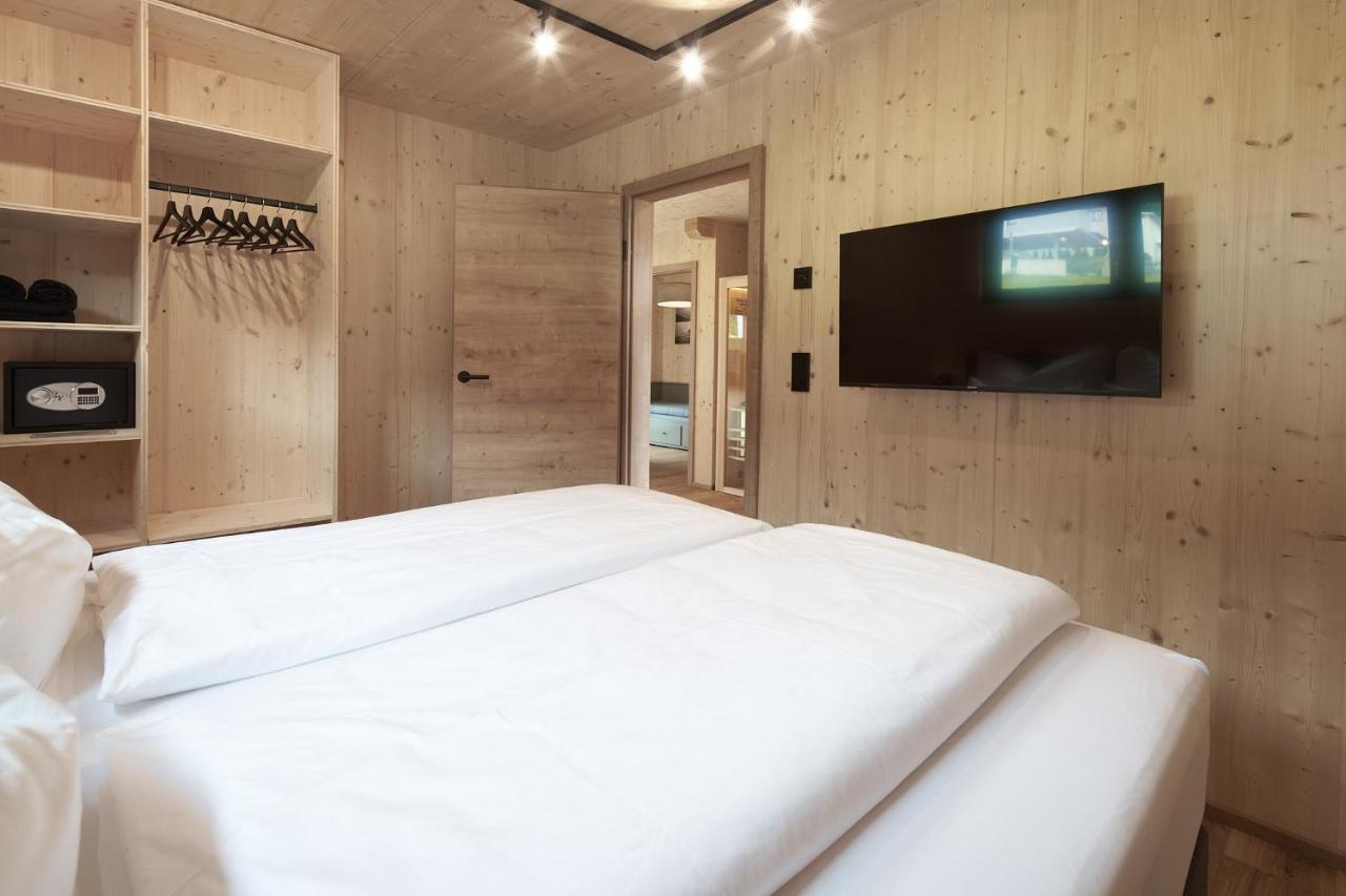 Black Forest - Gehobene Mit Privatsaunas Apartment Tulfes